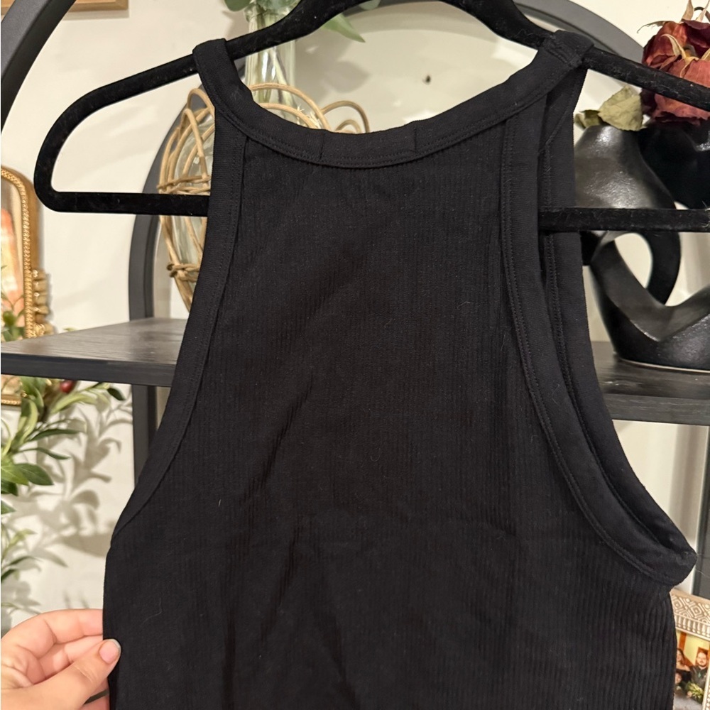 Honey peach Sleek Black Tank Top for Women size large - Picture 7 of 7